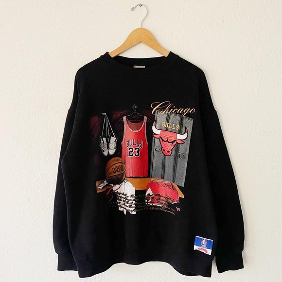bulls crewneck sweatshirt
